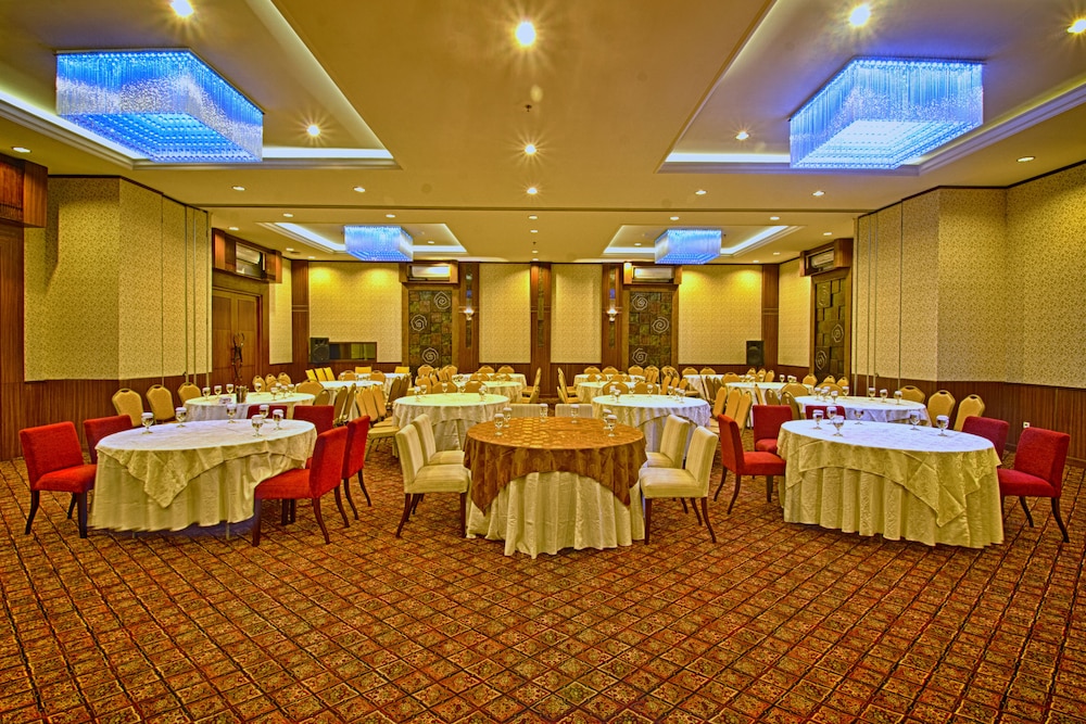Noormans Hotel Semarang 57/69