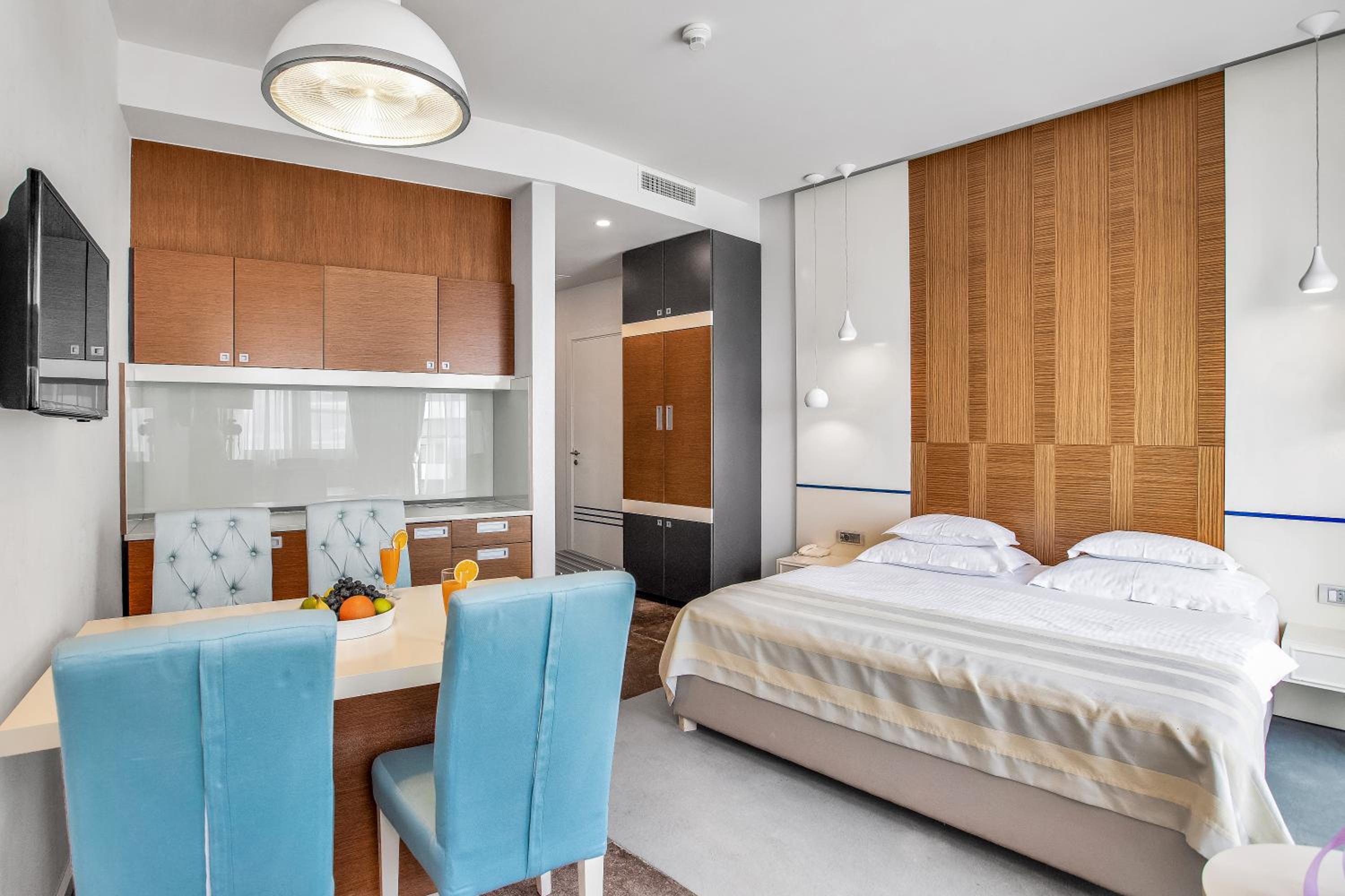 Family, Double Bed