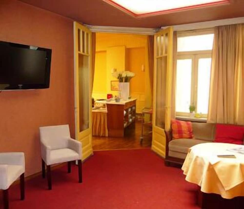 Louisa Hotel 21/57