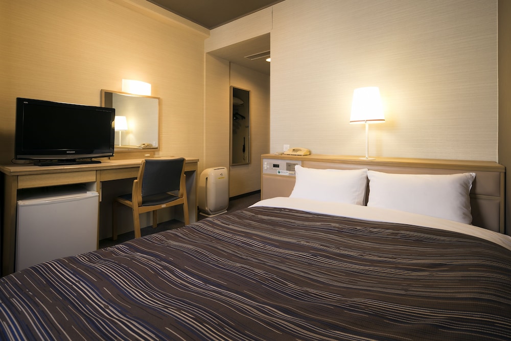 SEMI ROOM, DOUBLE BED