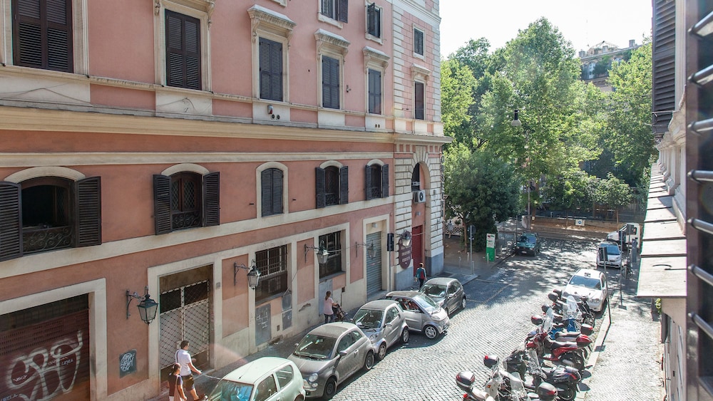 Rental In Rome The Heart Of Trastevere 17/18