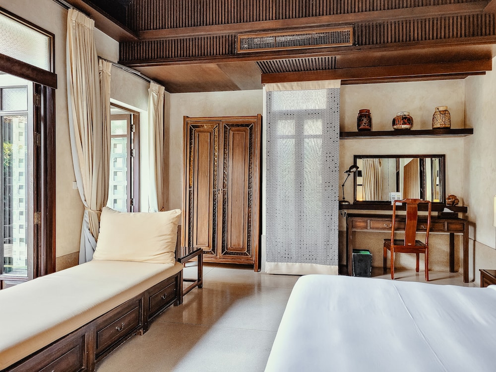 The Lamai Samui 42/77