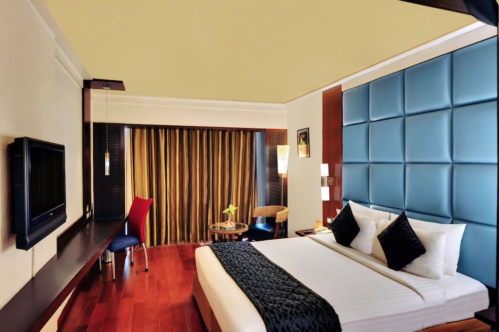 Blue, Queen Bed