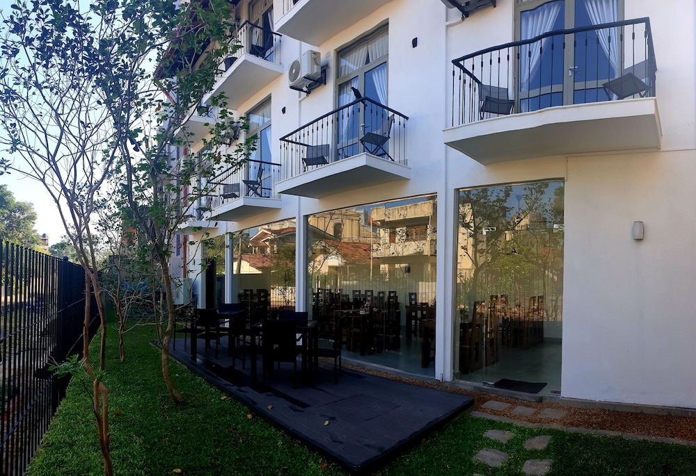 Hive 68 - Hotel And Resorts Negombo 8/59