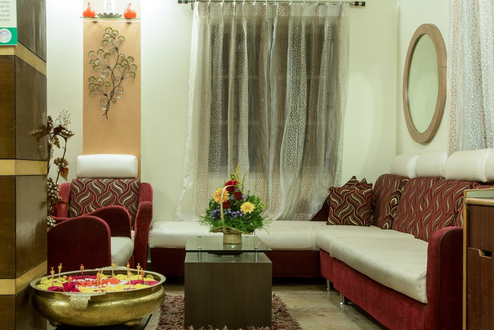AISHWARYA RESIDENCY 51/70