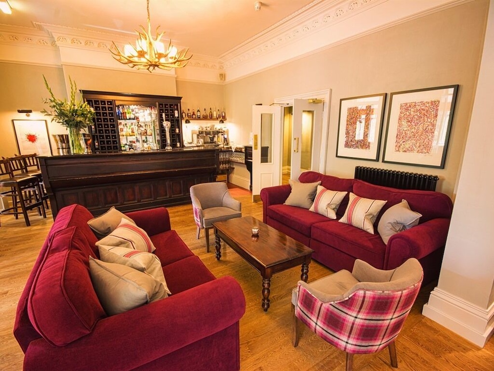 Eslington Villa 27/50
