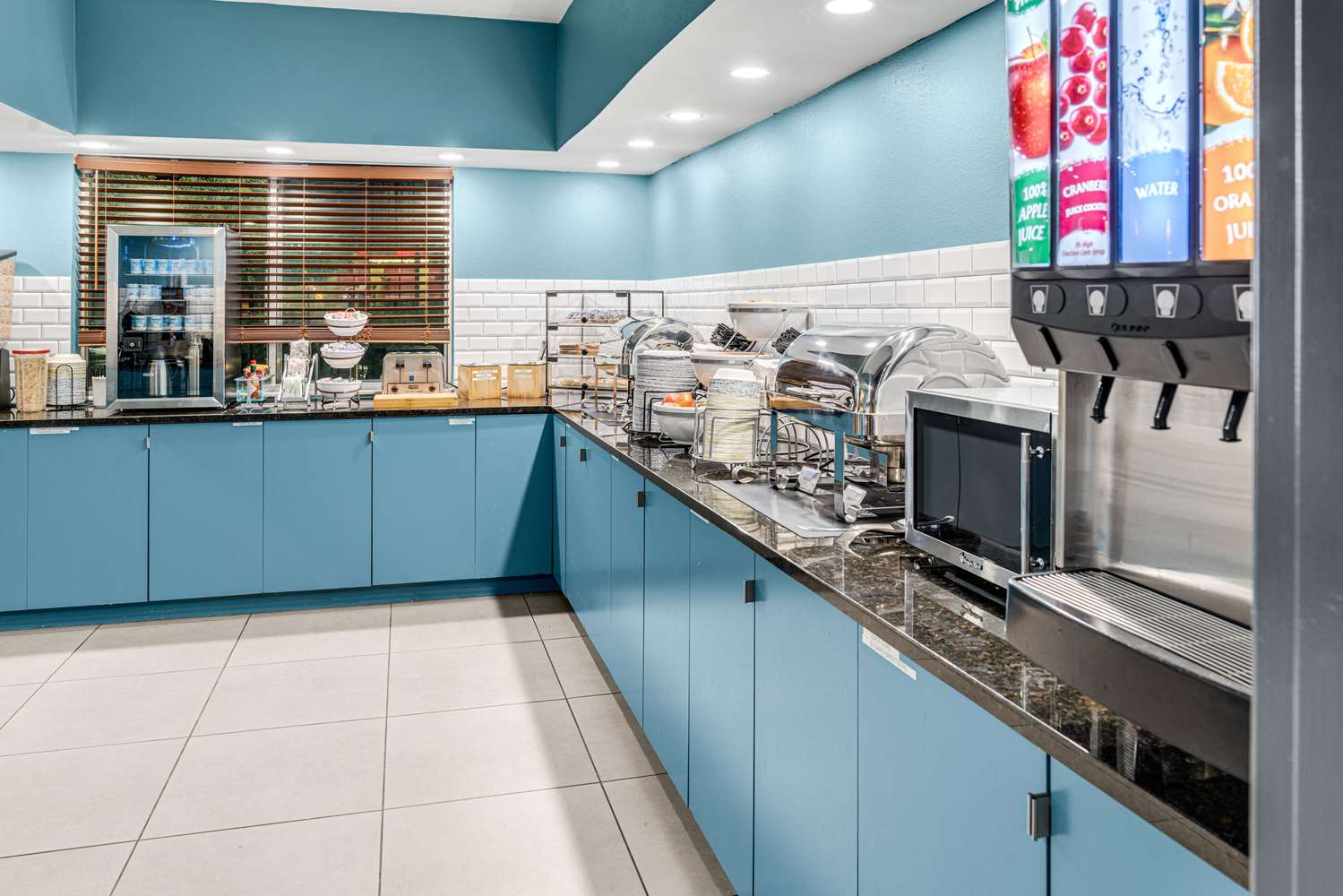 Country Inn & Suites by Radisson, Brookings, SD 29/39