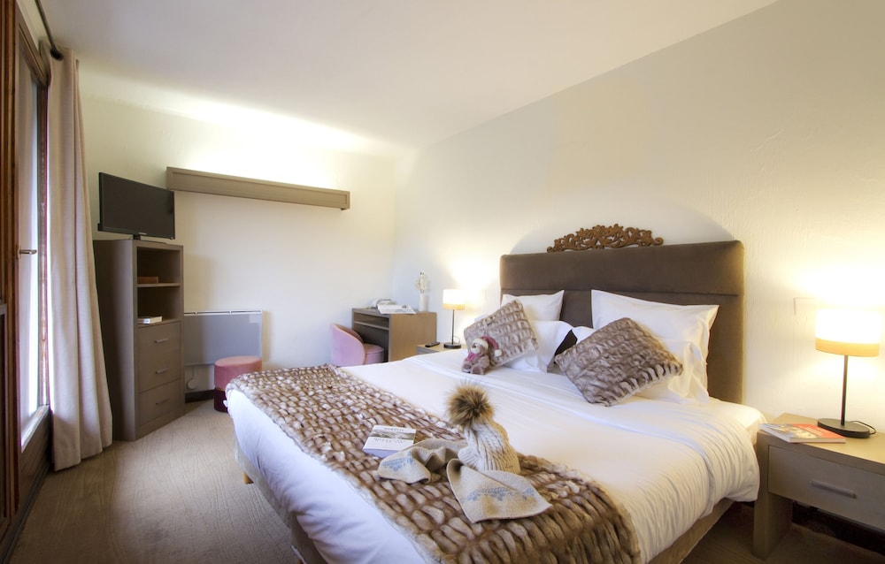 ROOM, DOUBLE BED, BALCONY