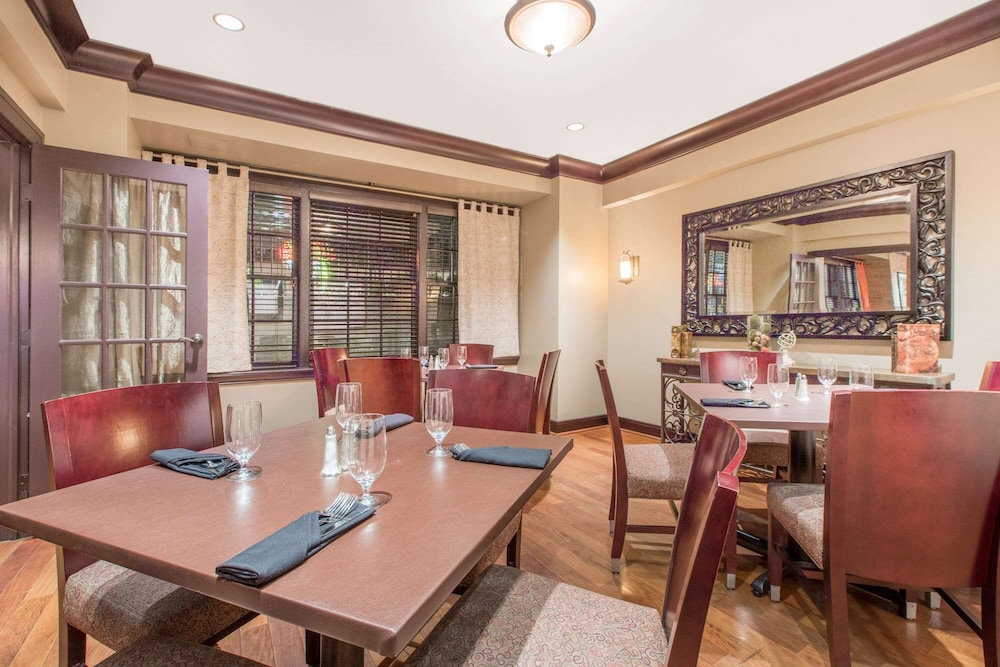 The George Washington, a Wyndham Grand Hotel 30/61