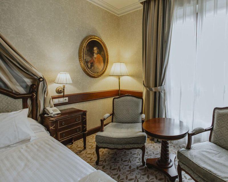 Superior, King Bed