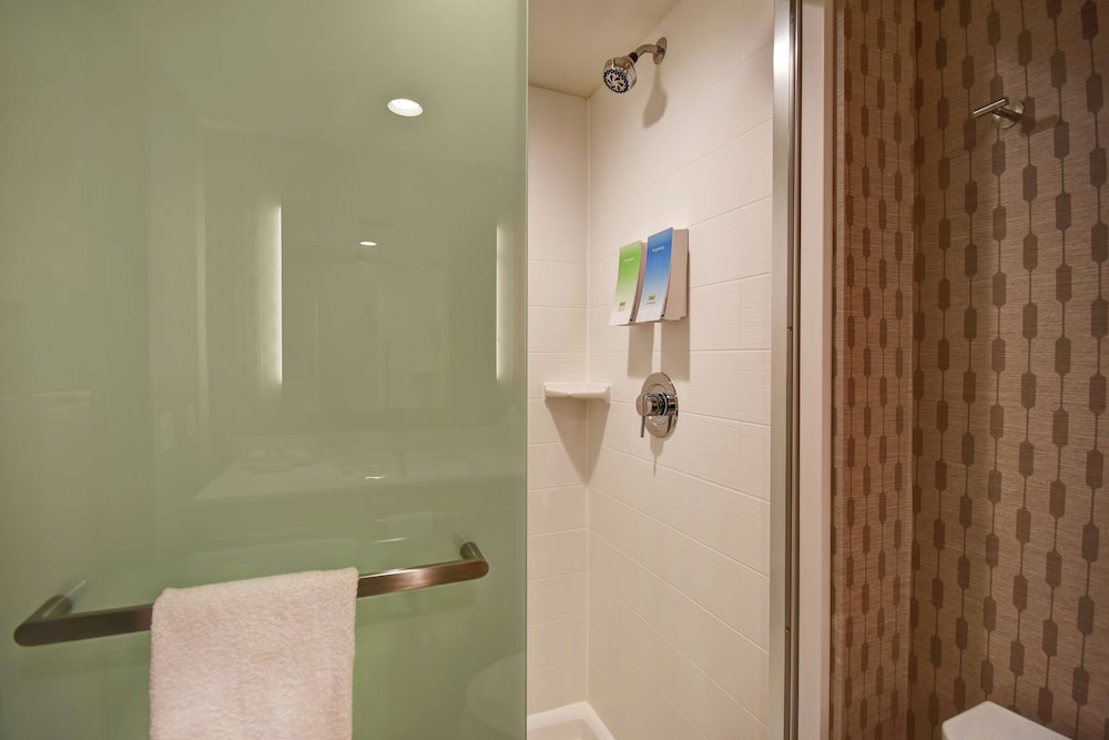 Home2 Suites by Hilton Victorville, CA 15/44