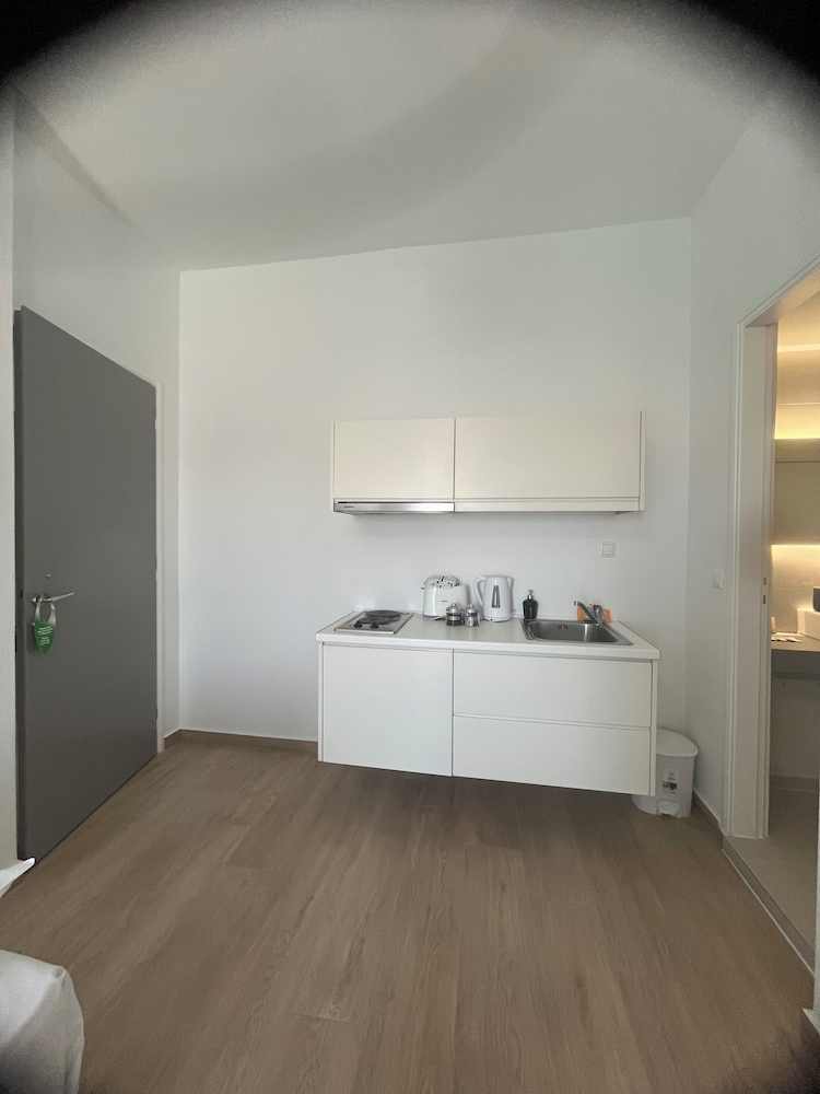 Aestas Apts 5/50