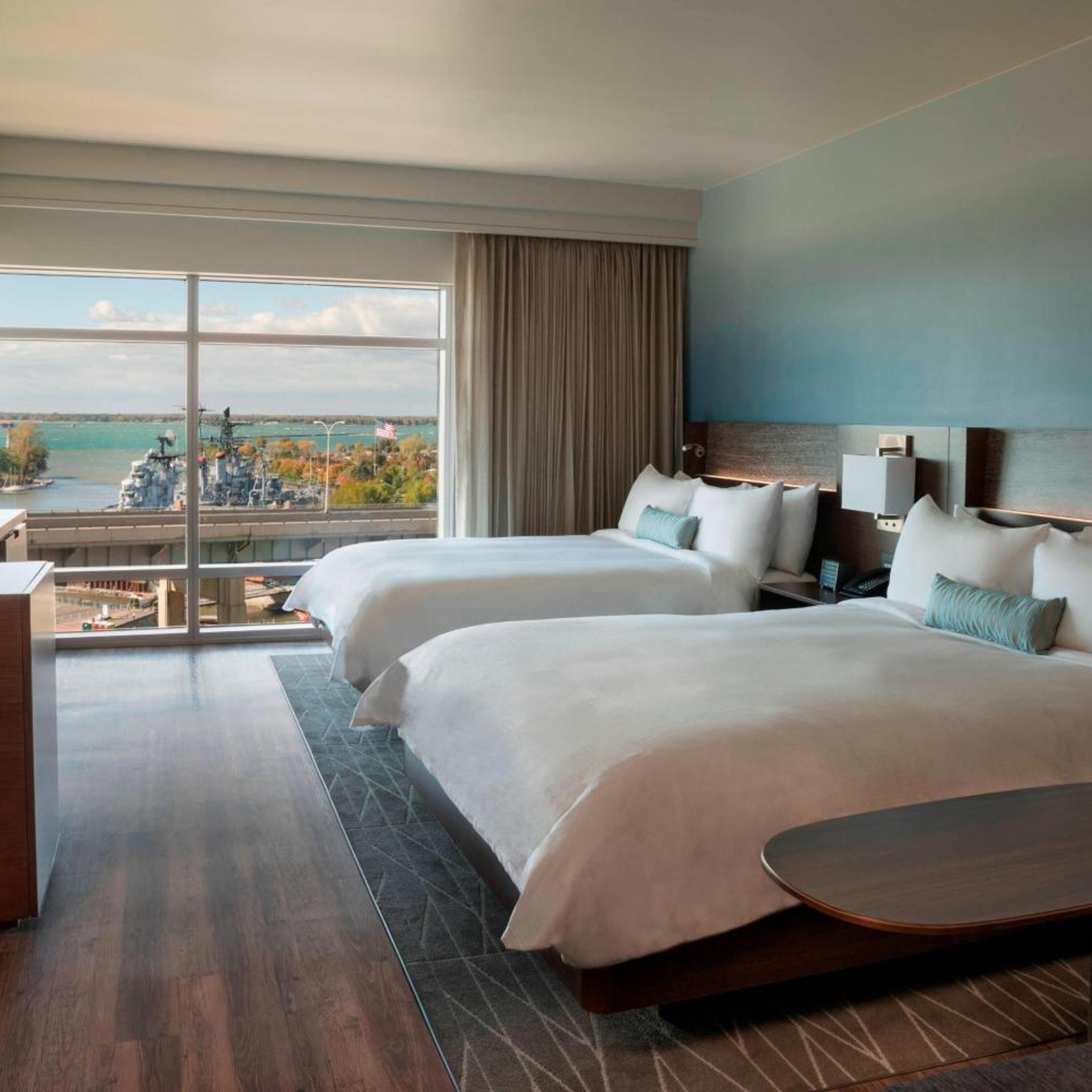 Room, 2 Queen Beds, Partial Water View