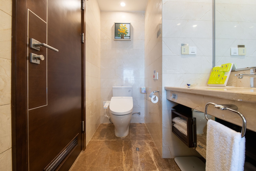 L Hotel Changsheng 58/62