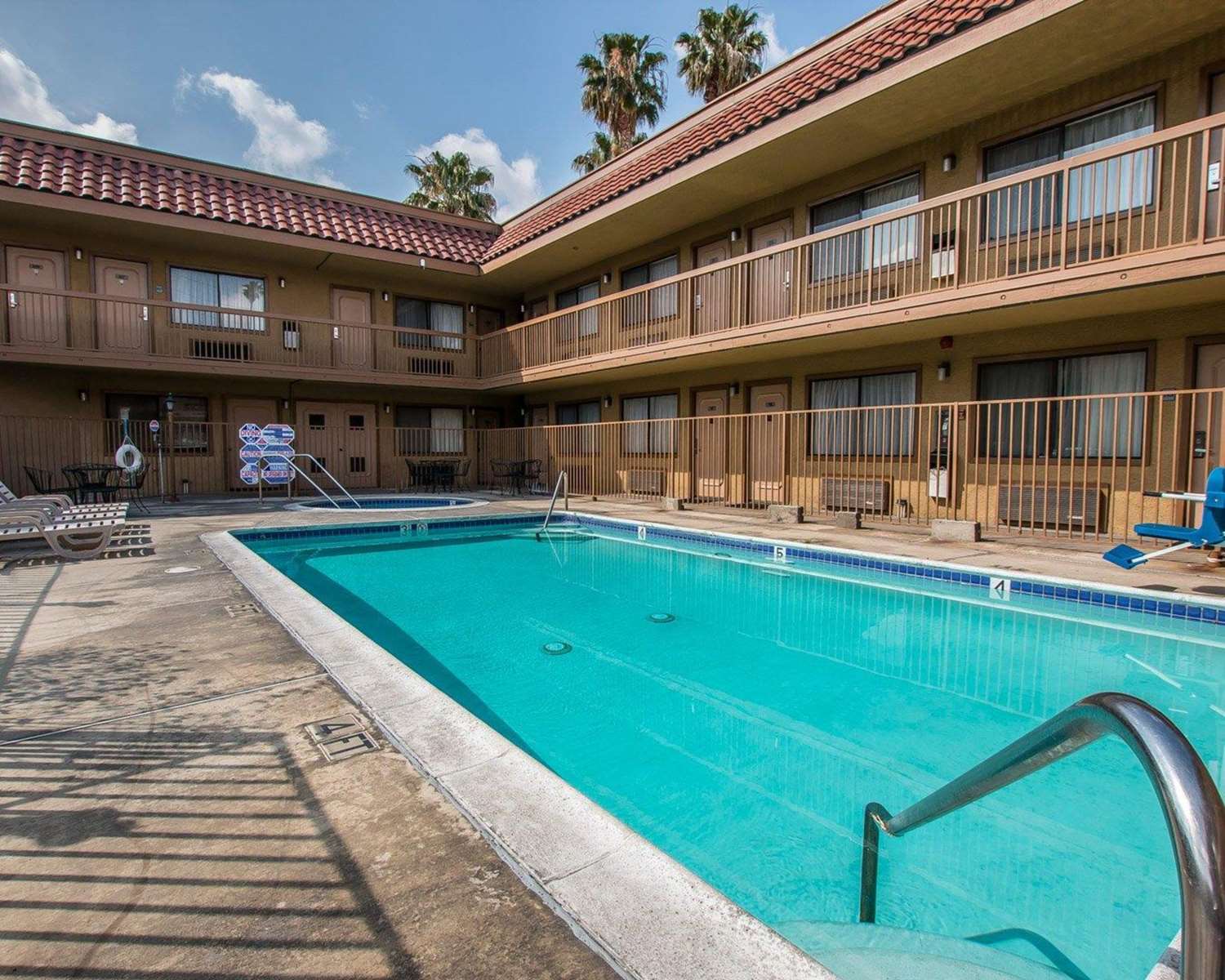 Palm Inn Riverside 29/29