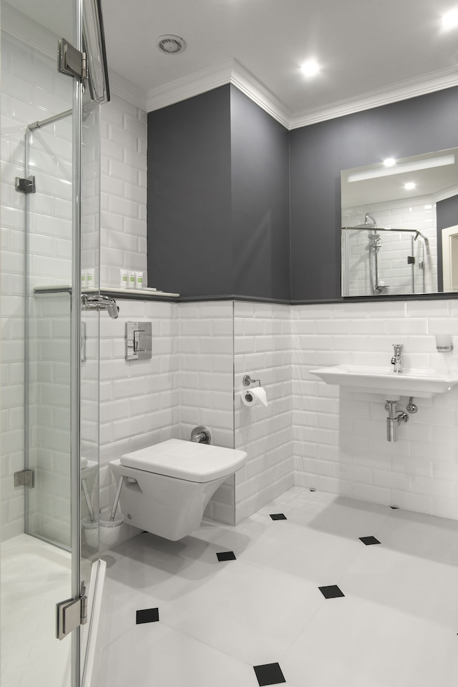 LONDON BOUTIQUE HOTEL 37/40