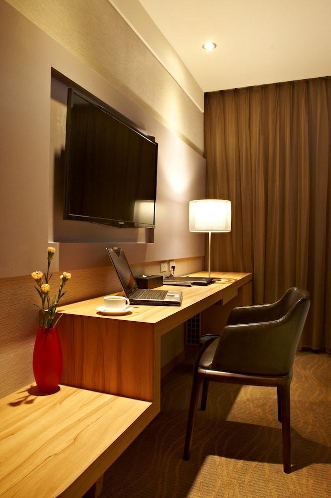 Friend Hotel Yoyo 63/67