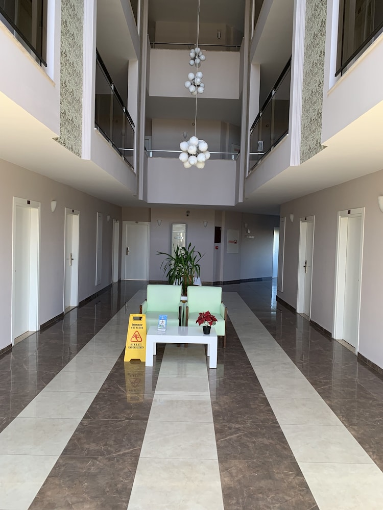 A Hotel Side 11/54