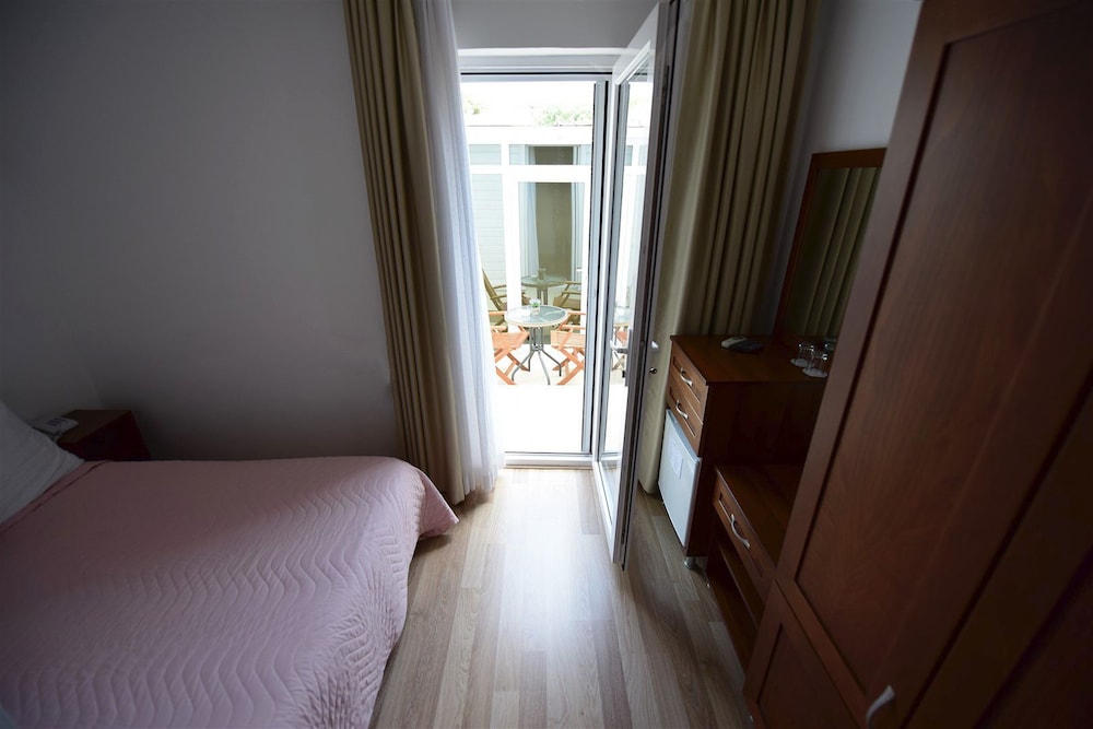 White Palace Otel 16/50