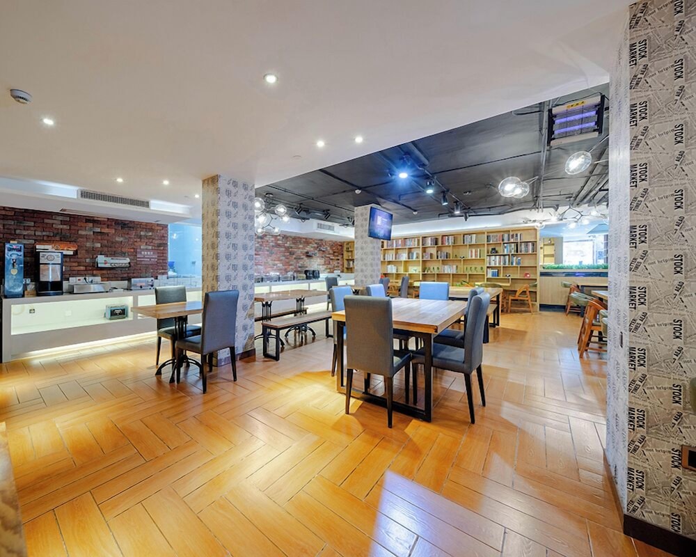 James Joyce Coffetel (Guangzhou Railway Station Sanyuanli Metro Station) 40/49