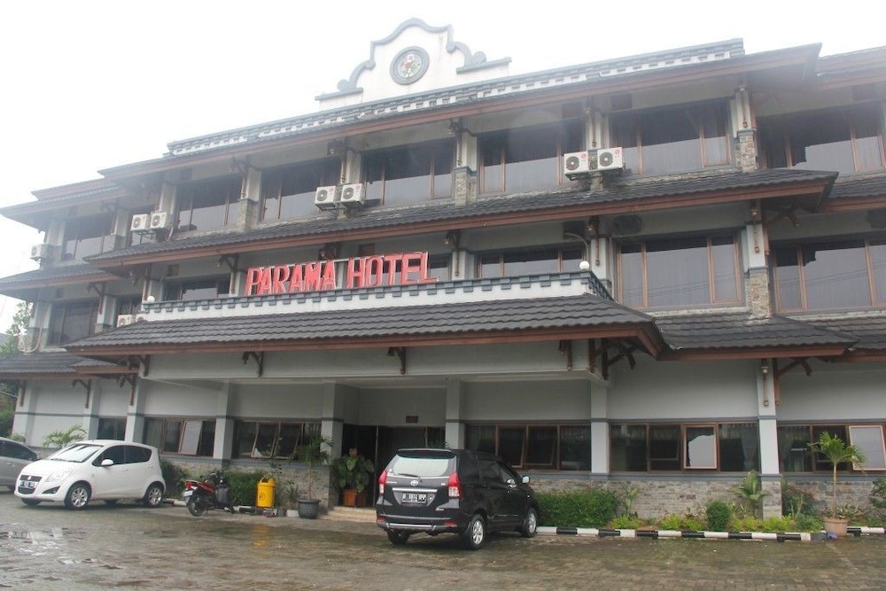 Parama Hotel Puncak 1/23