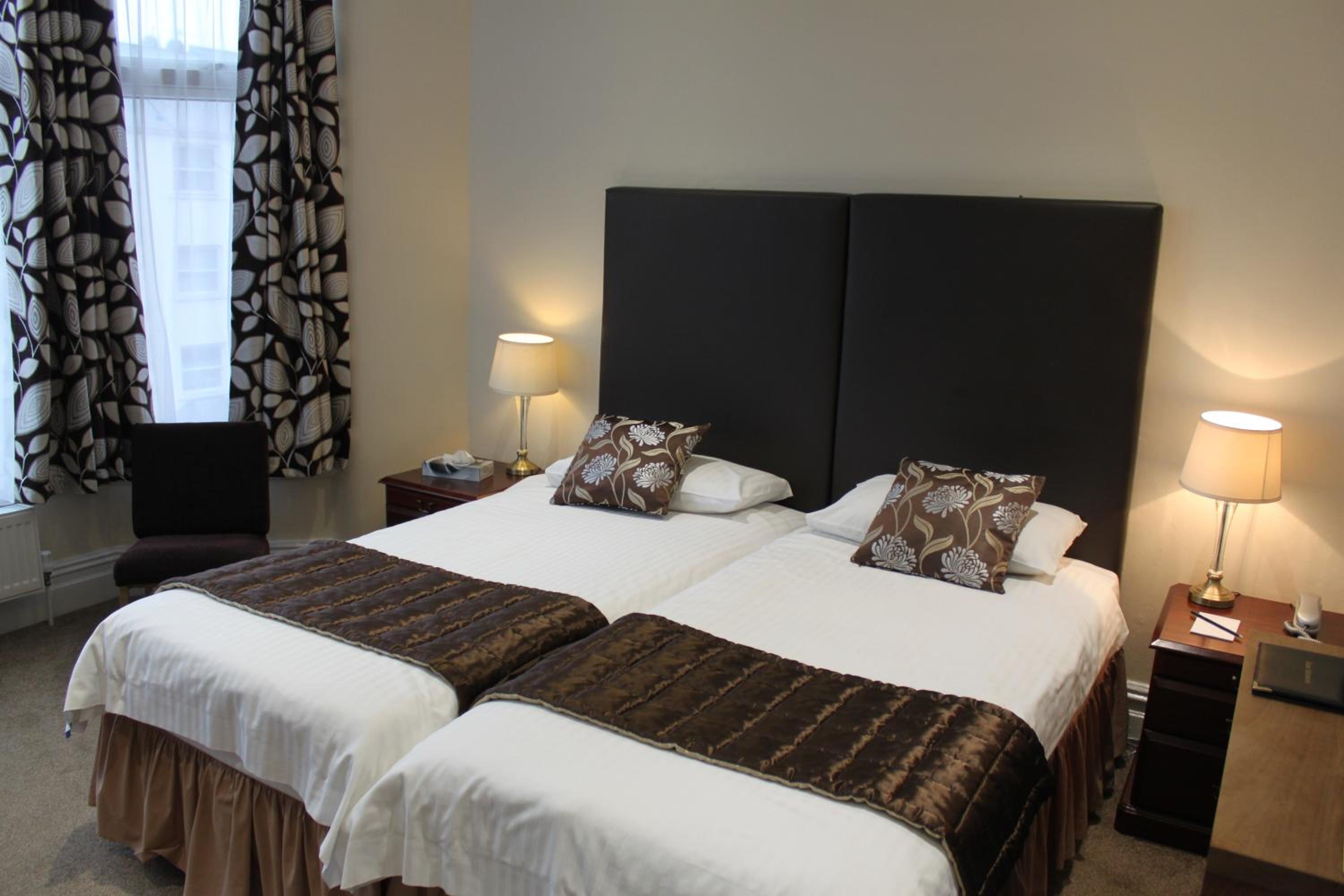 Ascot Hotel 29/50
