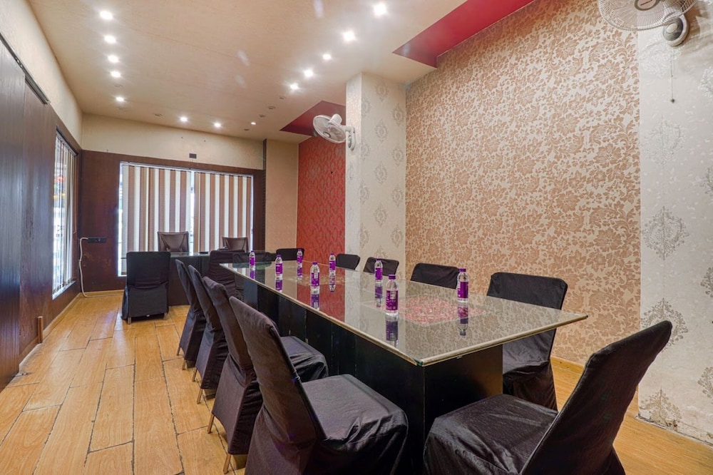HOTEL GRAND SHIVA 46/50