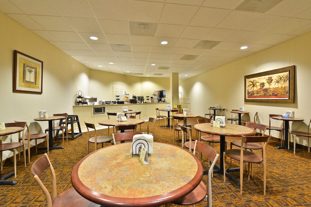 Best Western Ocean City Hotel Suites 36/41