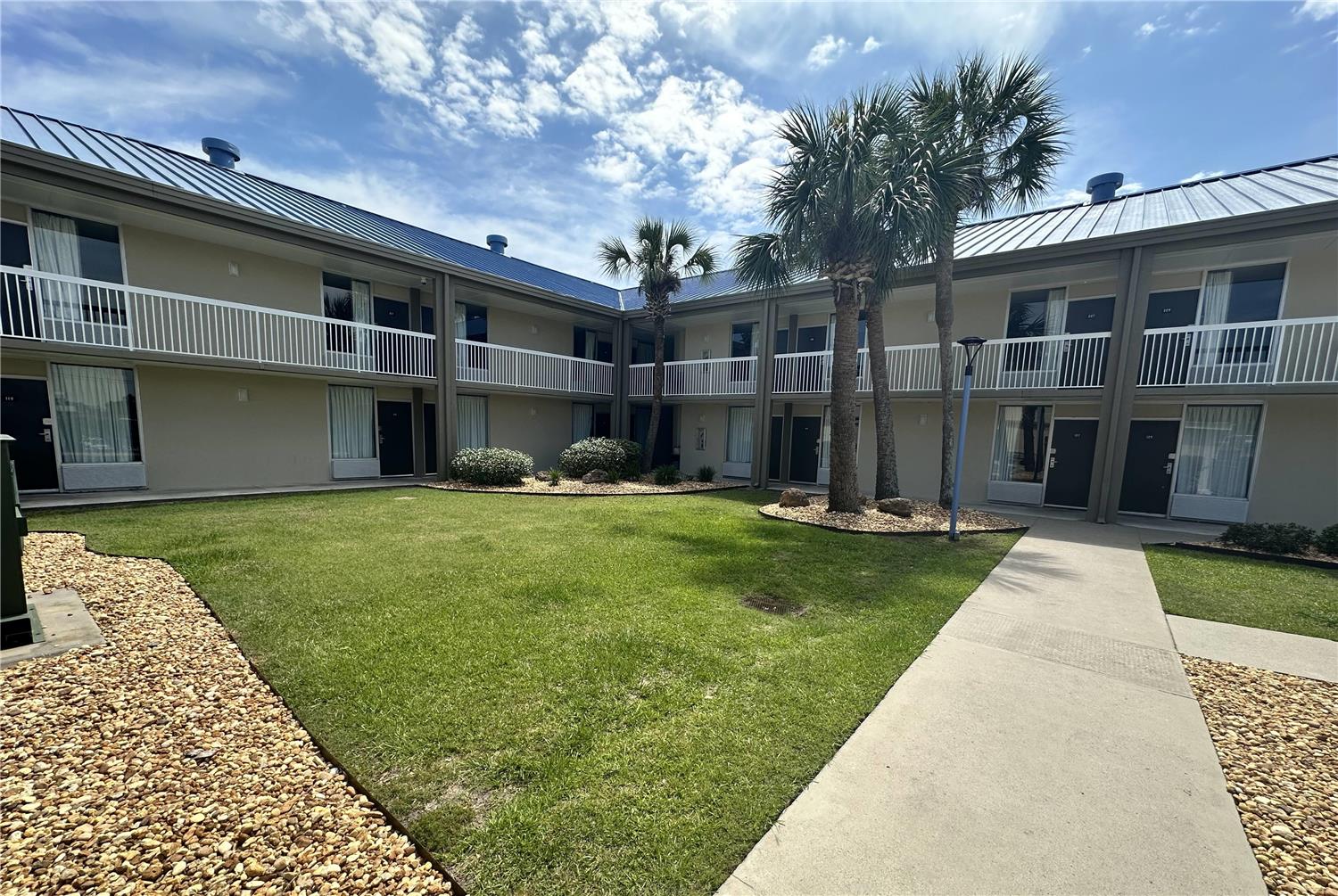 Days Inn by Wyndham Adel I-75 34/38