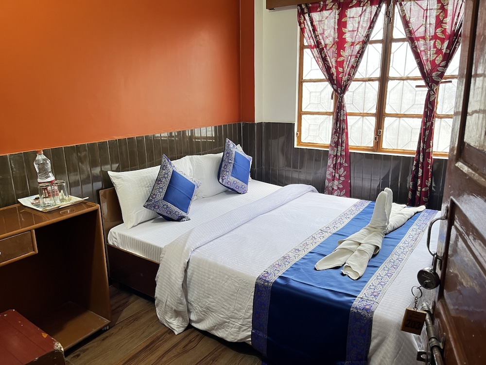 Family Guest House 7/16