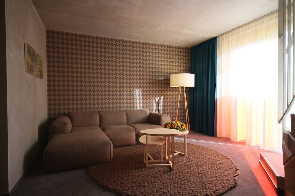Kurshi Hotel And Spa 32/49