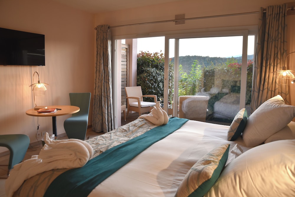 Alivi Di Santa Giulia Hotel 8/50