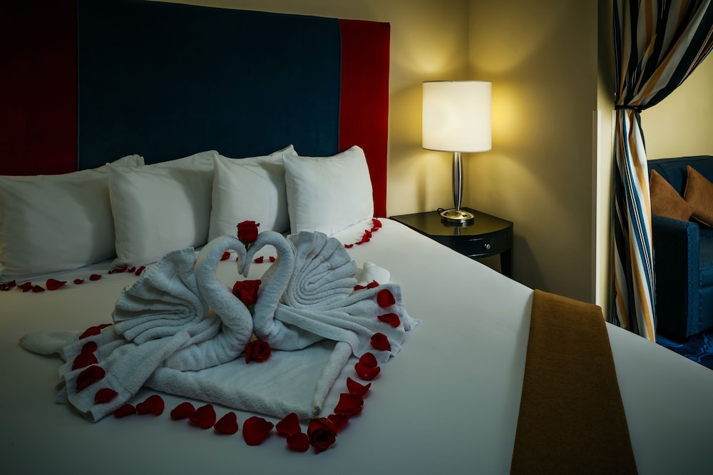 Plaza Inn Suites at Ashland Creek 10/29