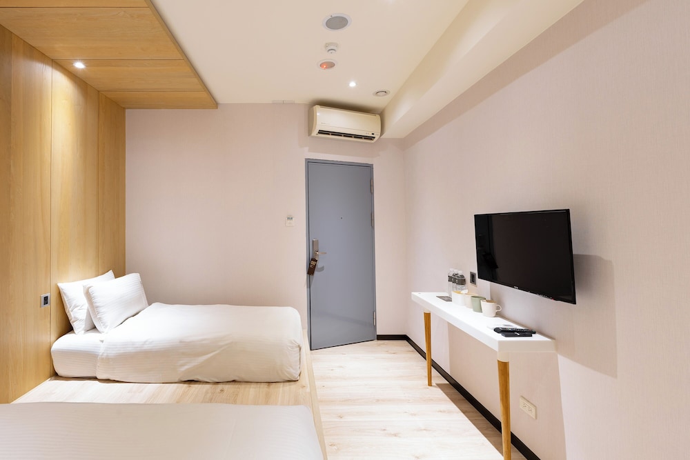 ROOM, TRIPLE