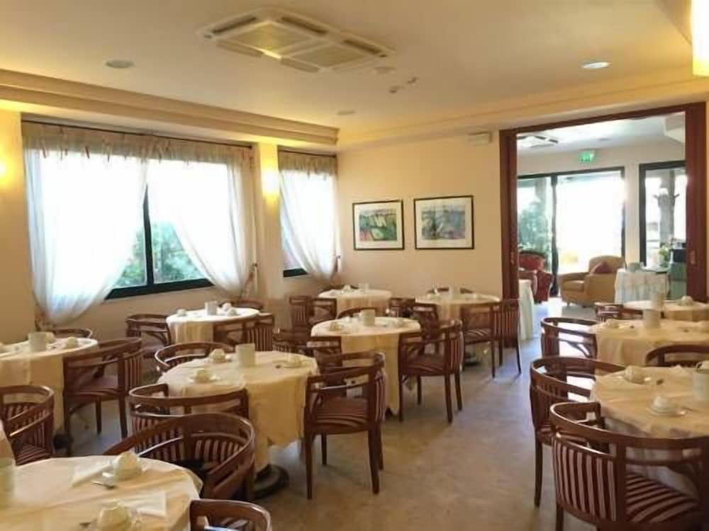 Sabra Hotel 22/35