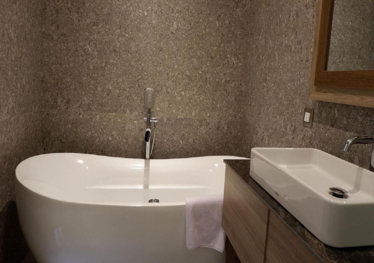 The Margaux Hotel Yogyakarta 55/60