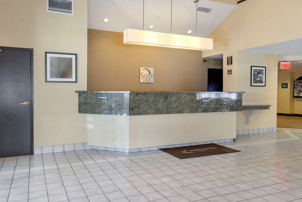 Sleep Inn Bend Crossroads Plaza 11/56
