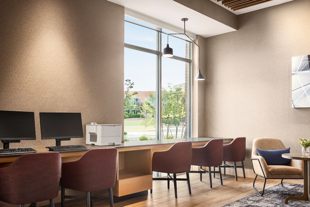 Hyatt Place Columbus/Polaris 27/37