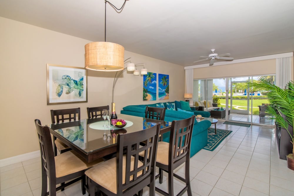 Grandview Condominiums 59/79