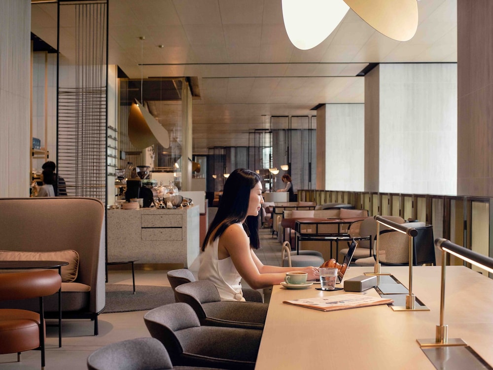 East Hong Kong Hotel 40/64