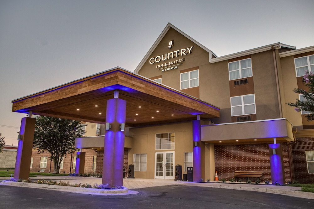 Country Inn & Suites by Radisson Harlingen, TX 1/67