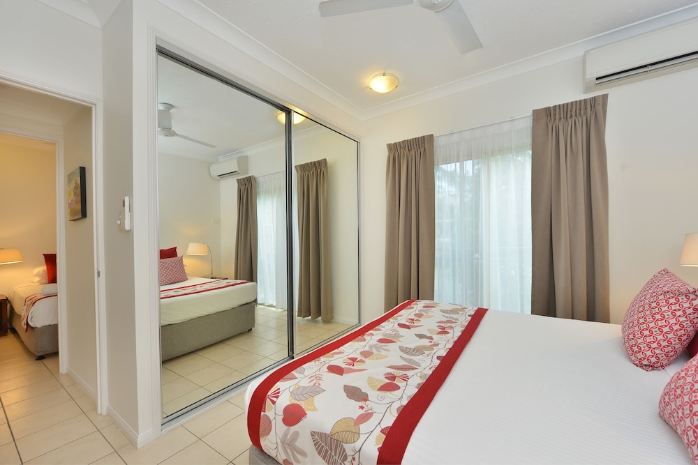 Central Plaza Port Douglas 14/63