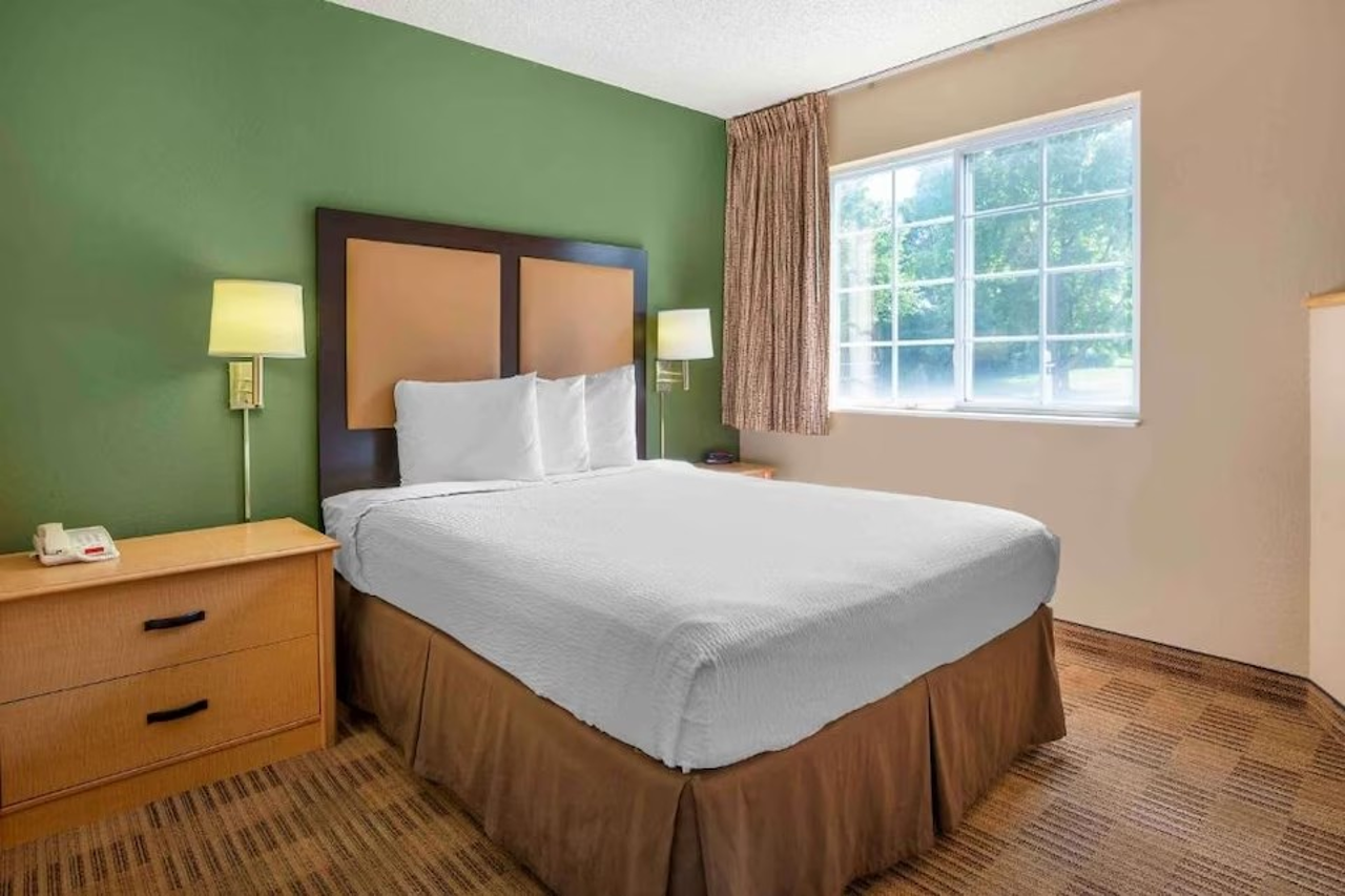 Motel6 Suites Philadelphia Malvern Swedesford Rd, PA 17/20