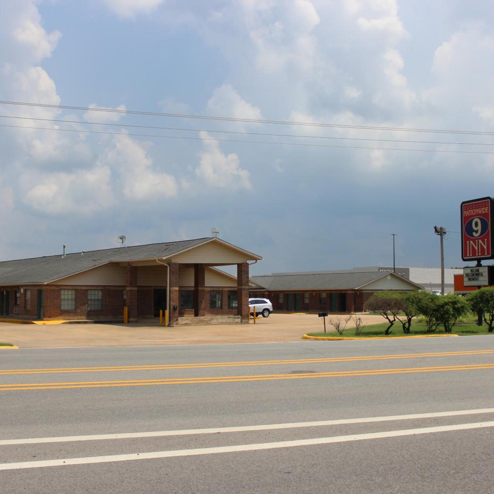 Nationwide 9 Inn 2/22
