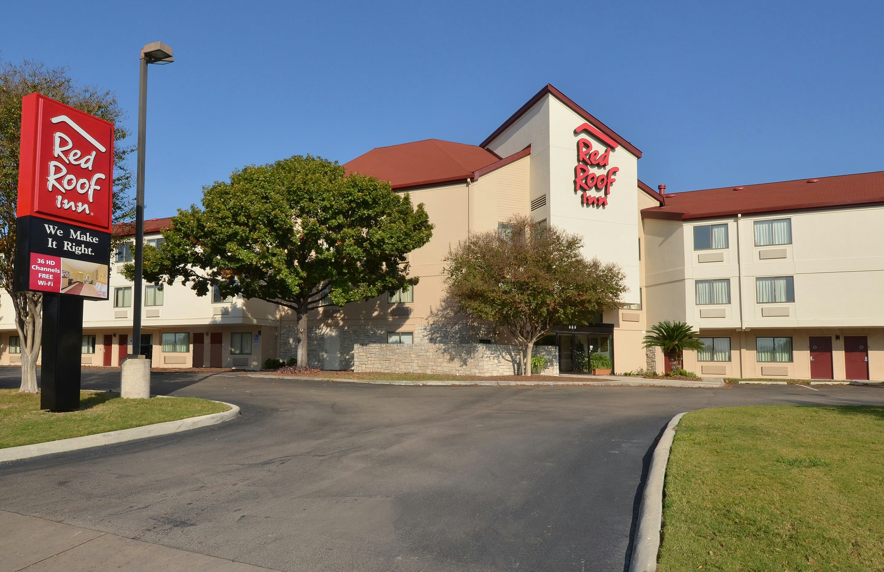 Red Roof Inn San Antonio Airport 21/22
