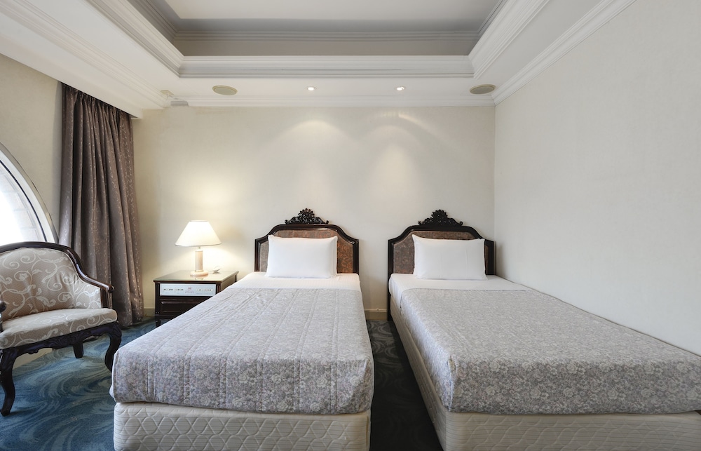 Forbes Hotel 9/20