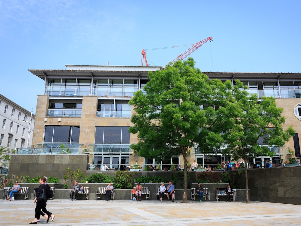 Live In Leeds Millenium Square Apartment 42/45