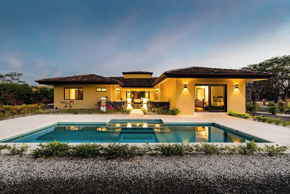 Hacienda Pinilla Vacation Rentals 2/84