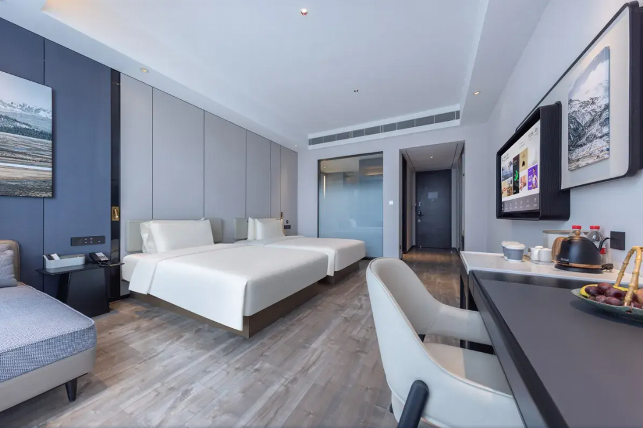 X Hotel Shuguang Atour, Shanghai Wuxu Cruise Terminal 8/15