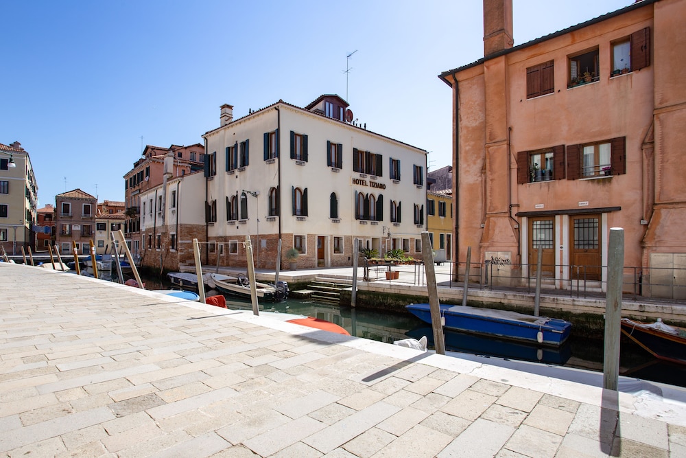 Hotel Tiziano 65/72